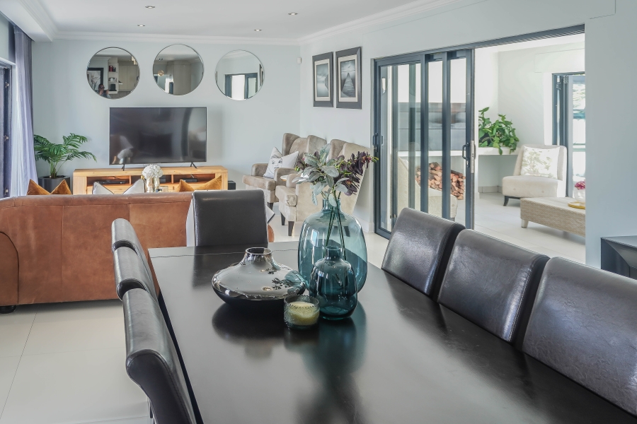3 Bedroom Property for Sale in Jakarandas Western Cape